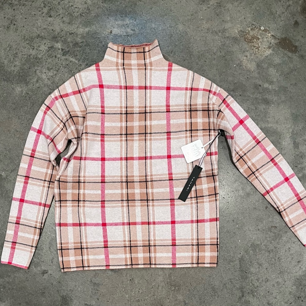 Tahari plaid turtle neck sweater size XS